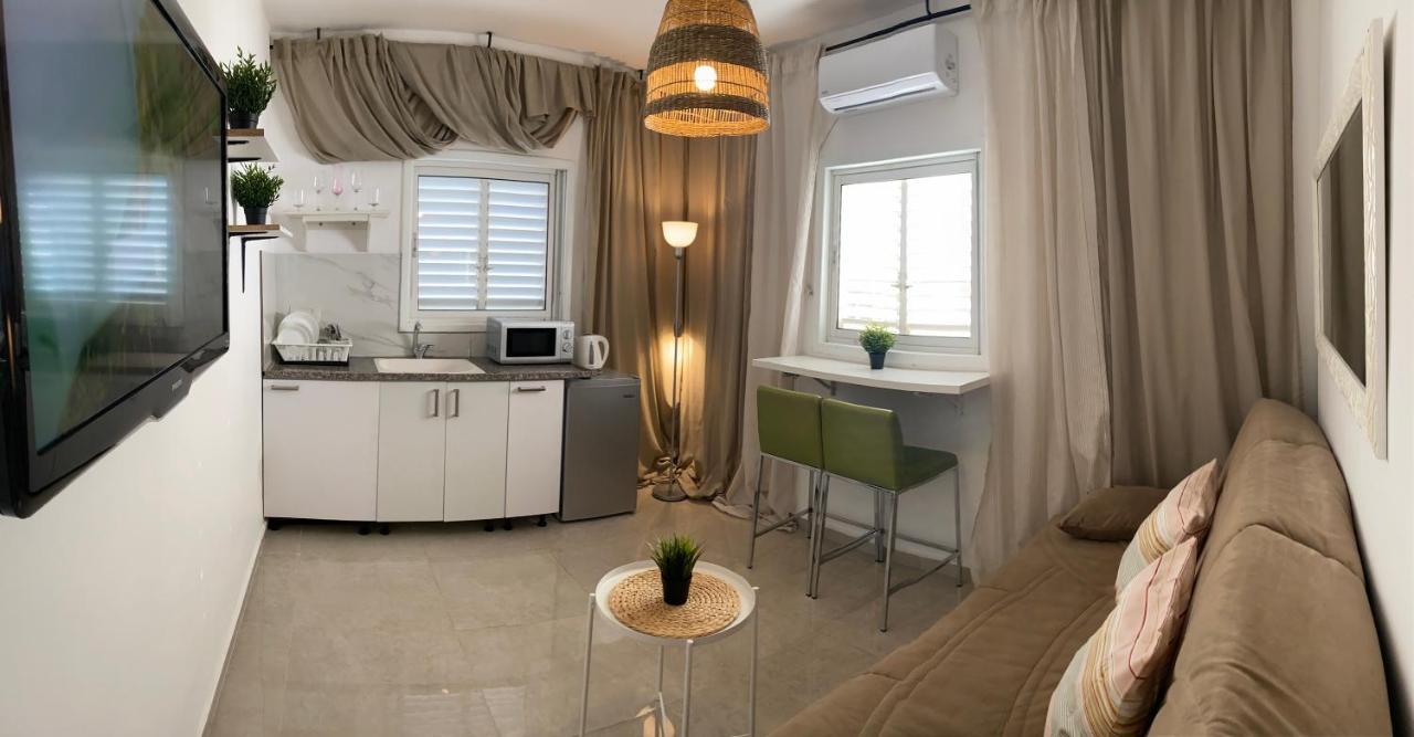 Apartment Oskar Beach Bat Yam Exterior photo